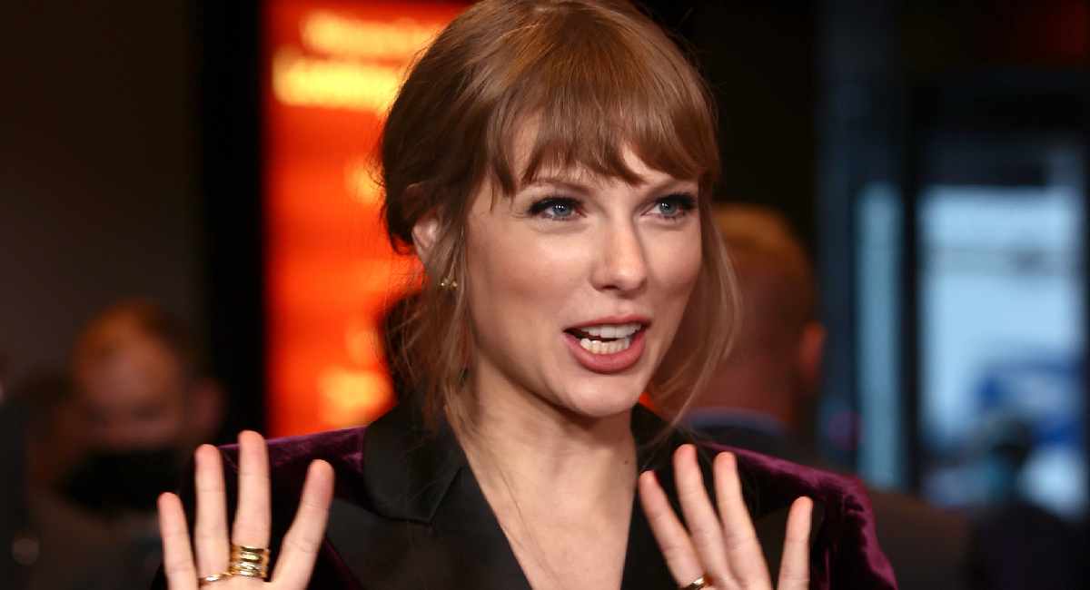 Fans raise meta questions for Taylor Swift