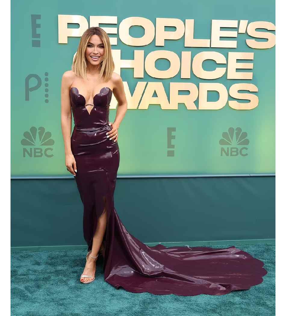 Chrishell stause transformation 49th peoples choice awards 2024