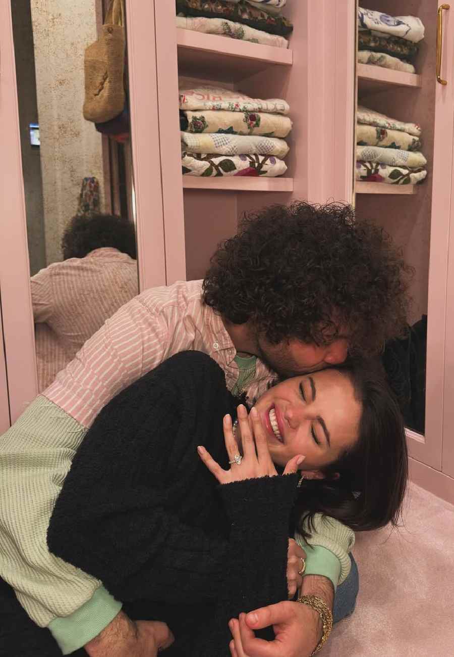 Selena Gomez announces engagement to Benny Blanco