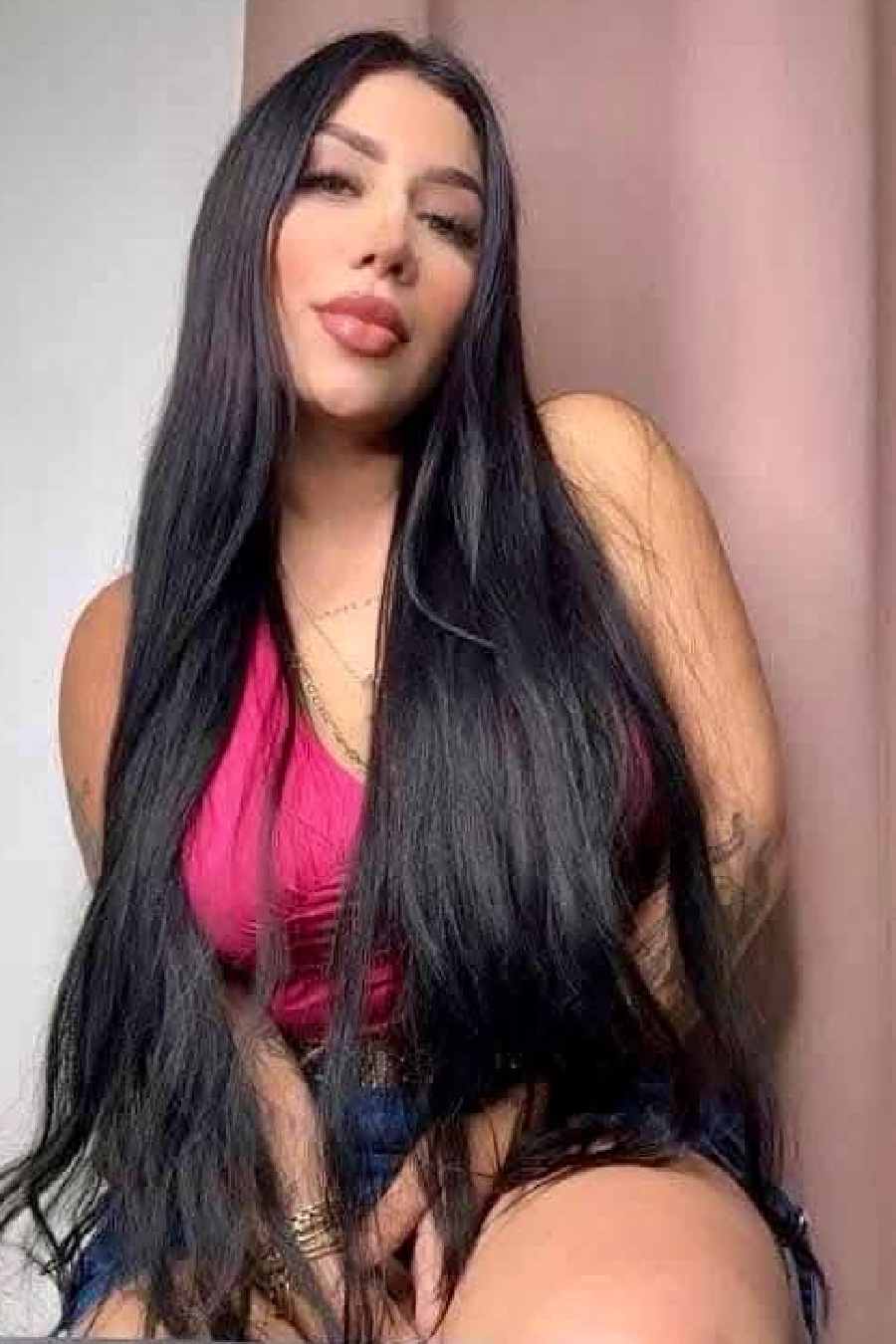 TikTok Star Denisse Reyes Dies at 27 After Cardiac Arrest Following Liposuction in Mexico