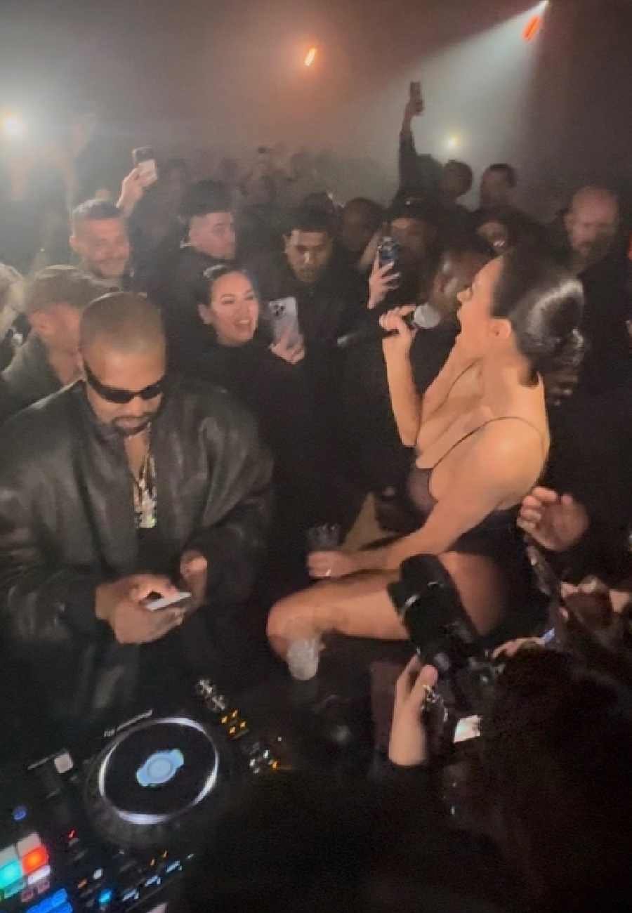 Bianca Censori Surprises Fans with Singing at Kanye West’s Grammys Party