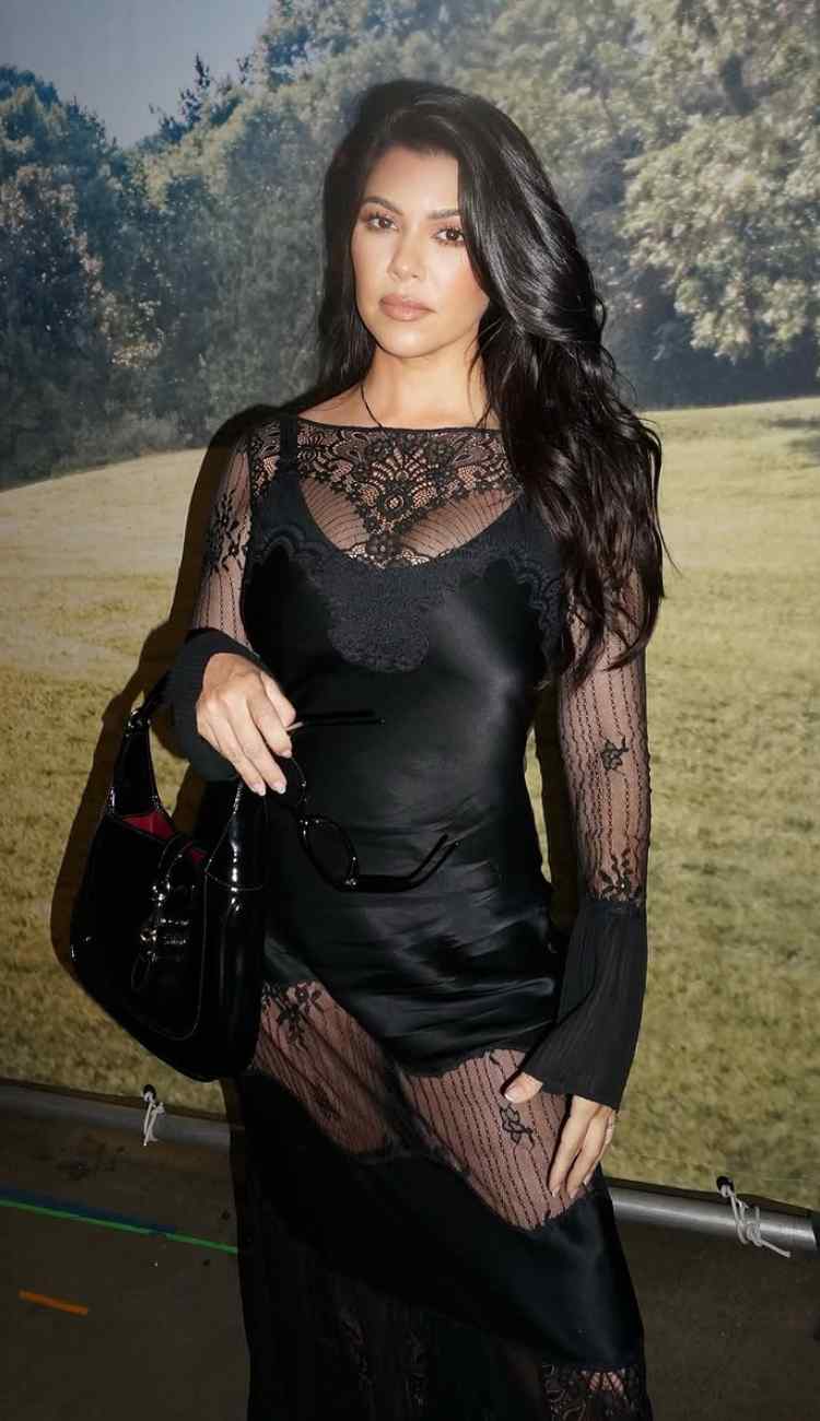 Kourtney Kardashian latest look