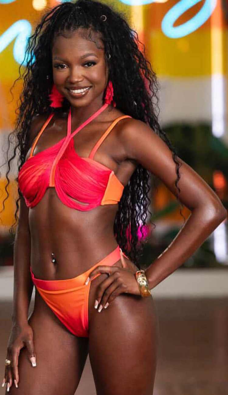 Chelley Love Island
