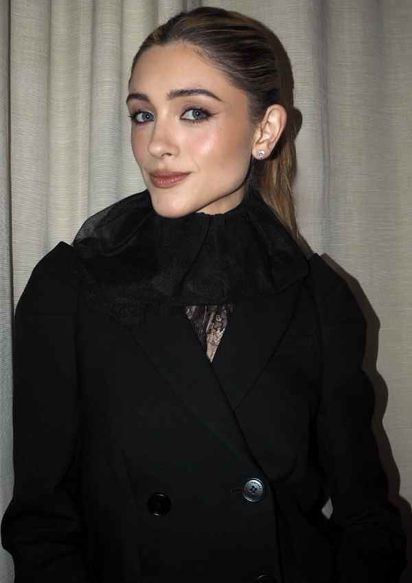 Natalia Dyer Charlie Heaton romance