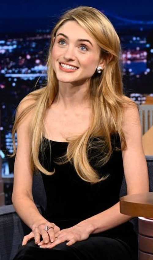 Natalia Dyer Lights Up Fallon Show as Stranger Things Ends