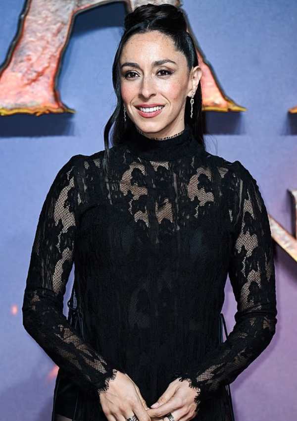 Oona Chaplin Hints