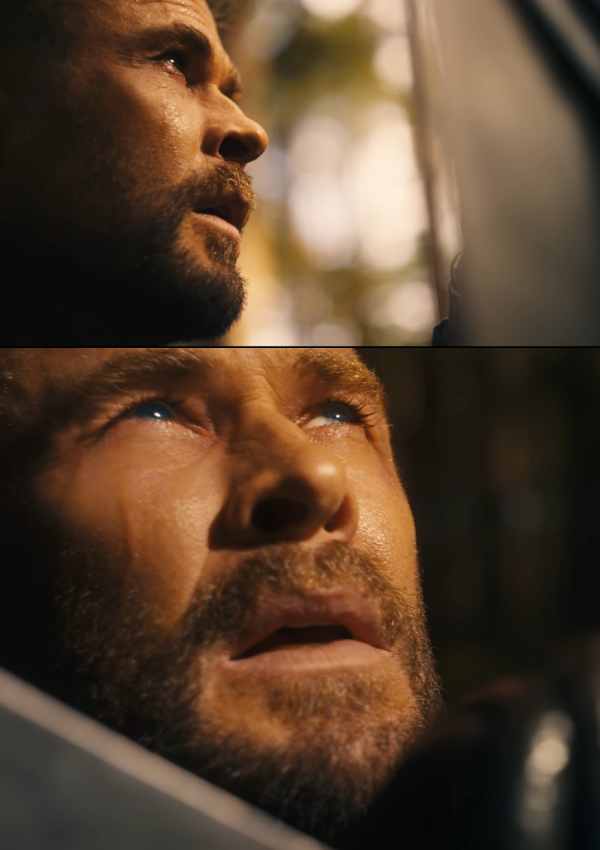 Chris Hemsworth Returns as Thor in Avengers