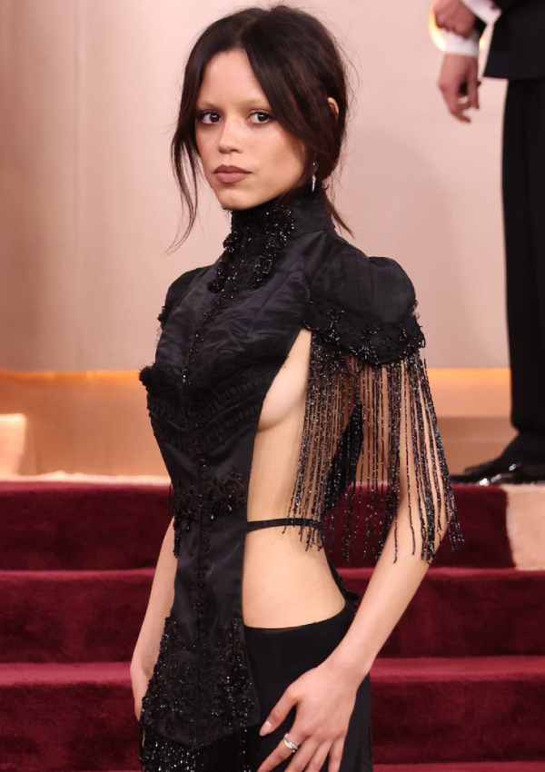 Jenna Ortega Brings Goth Glam to 2026 Golden Globes