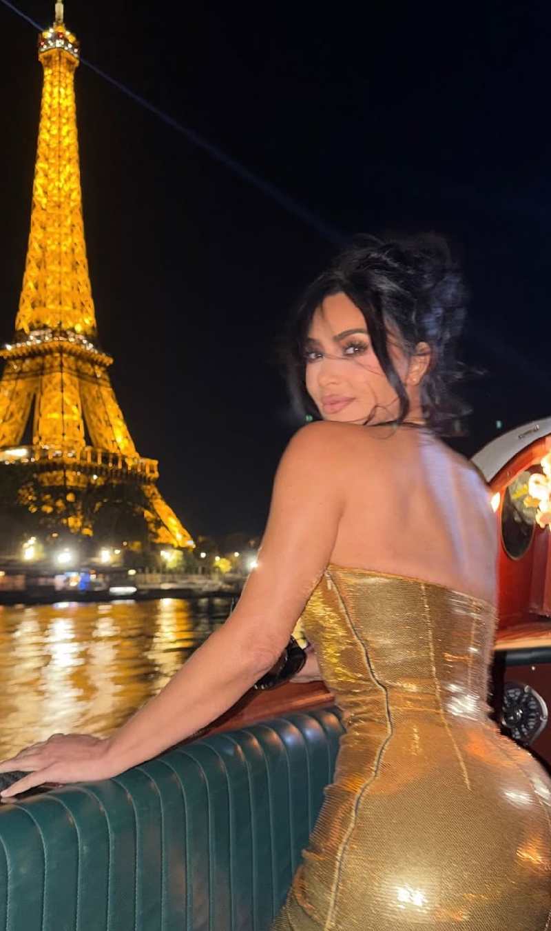 Kim Kardashian and Lewis Hamilton Kiss