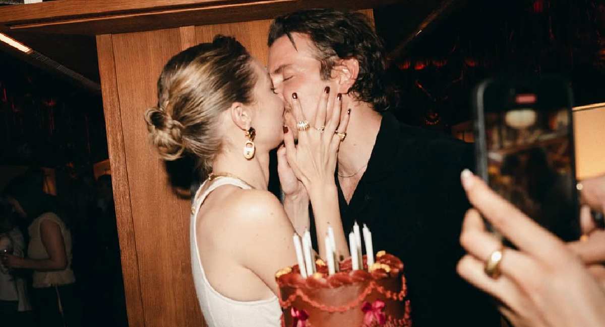 Gigi Hadid kisses Bradley Cooper in birthday post