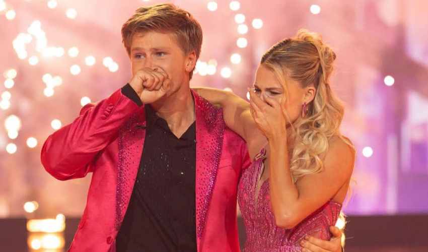 Robert Irwin & Witney Carson React to DWTS Mirrorball Win Talk