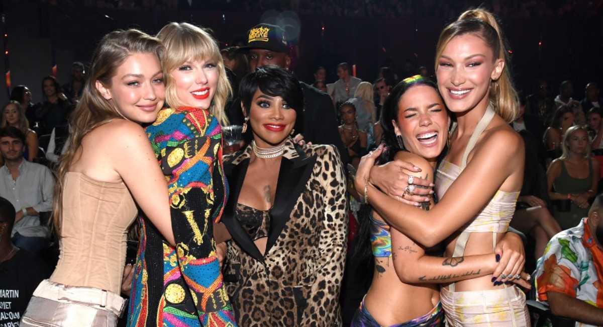 Gigi Hadid’s Sister Jokes About Travis Kelce & Taylor Swift